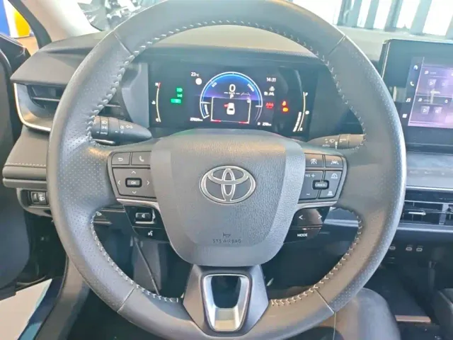 Toyota Camry — Фото автомобиля 6