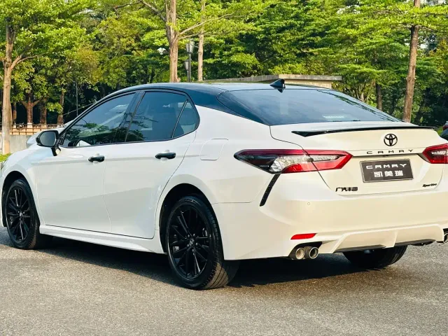 Toyota Camry — Фото автомобиля 6