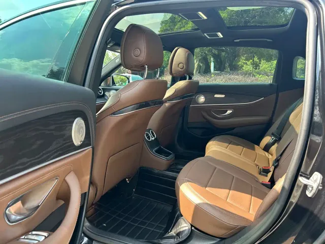 Mercedes-Benz E-Class — Фото автомобиля 6