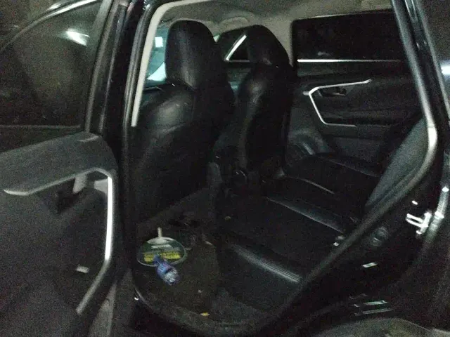 Toyota RAV4 — Фото автомобиля 10