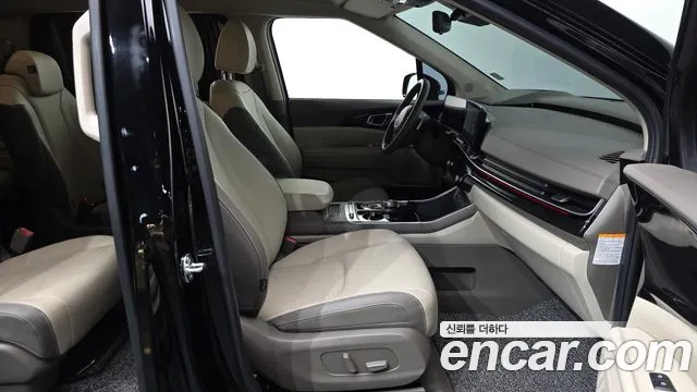 Kia Carnival — Фото автомобиля 16