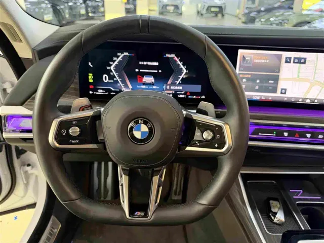 BMW 7 Series — Фото автомобиля 7
