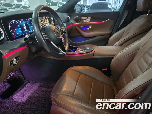 Mercedes-Benz E-Class — Фото автомобиля 14