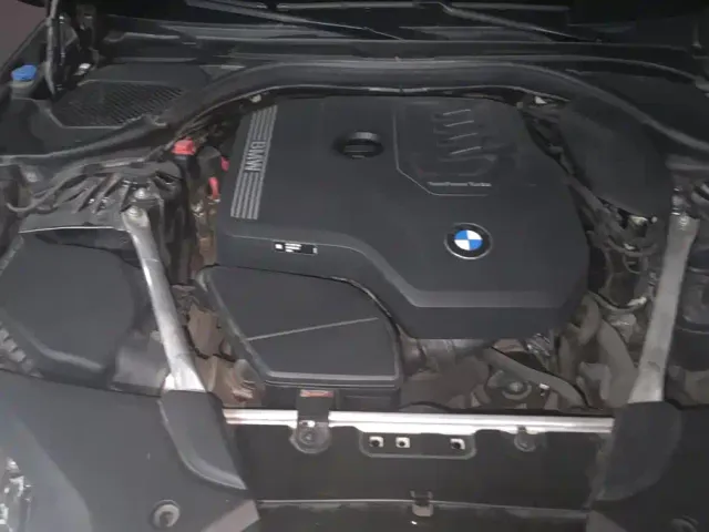 BMW 5 Series — Фото автомобиля 9