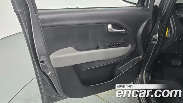 Kia RAY Новый Kia Ray Signature — Фото автомобиля 24