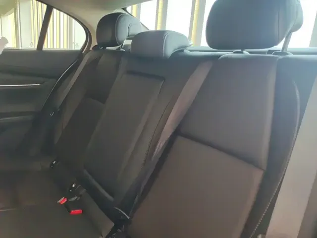 Mazda Axela — Фото автомобиля 14