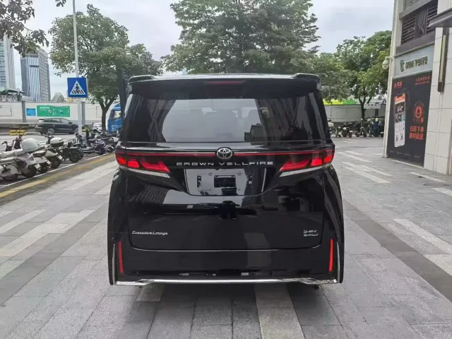 Toyota Vellfire — Фото автомобиля 7