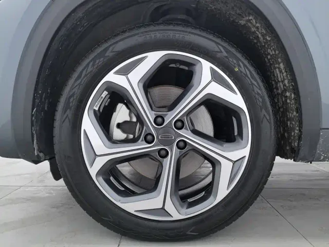 Geely Xingyue L — Фото автомобиля 17