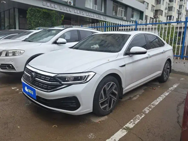 Фотография автомобиля — Volkswagen Sagitar