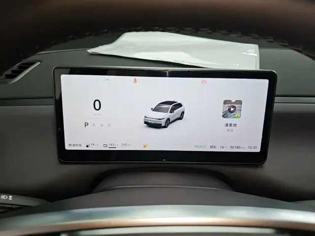 Leapmotor C10 — Фото автомобиля 11
