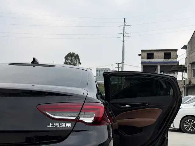 Buick Regal — Фото автомобиля 20