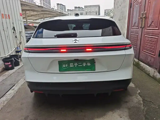Nio ET5 Touring — Фото автомобиля 5