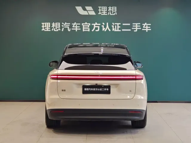 Li Auto i6 — Фото автомобиля 4