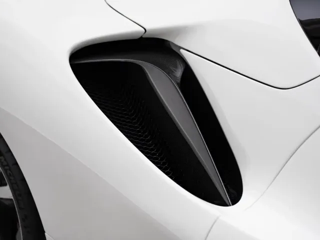 Ferrari SF90 — Фото автомобиля 20