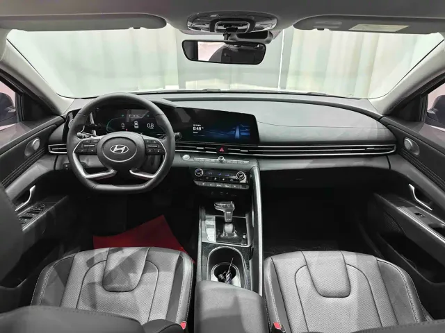 Hyundai Elantra — Фото автомобиля 13