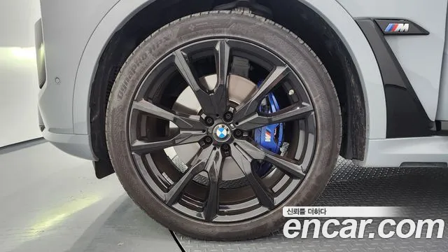 BMW X7 M60i xDrive M Sport 6 мест — Фото автомобиля 5