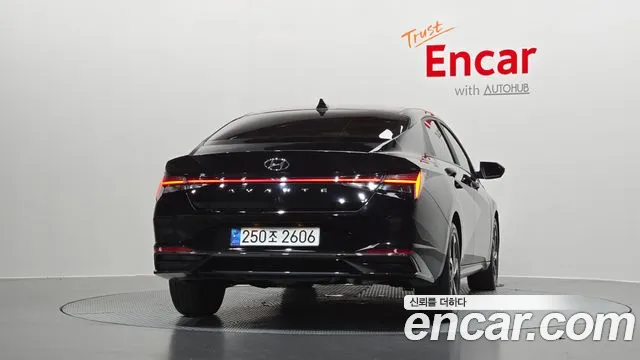 Hyundai AVANTE Avante (CN7) — Фото автомобиля 4