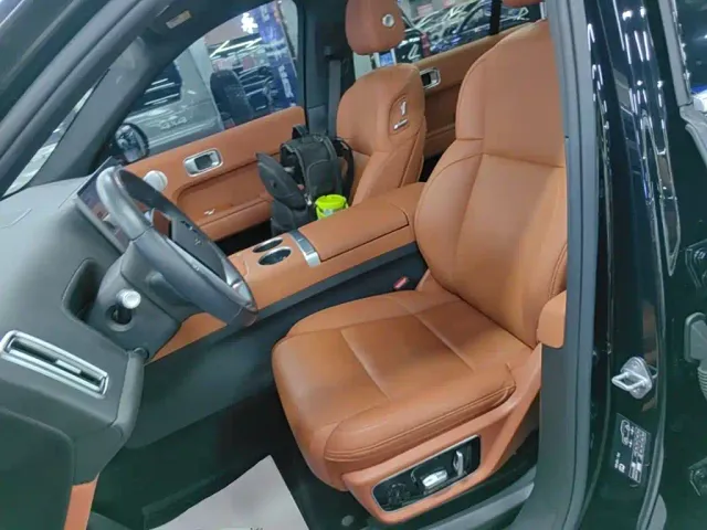 Li Auto L7 — Фото автомобиля 14