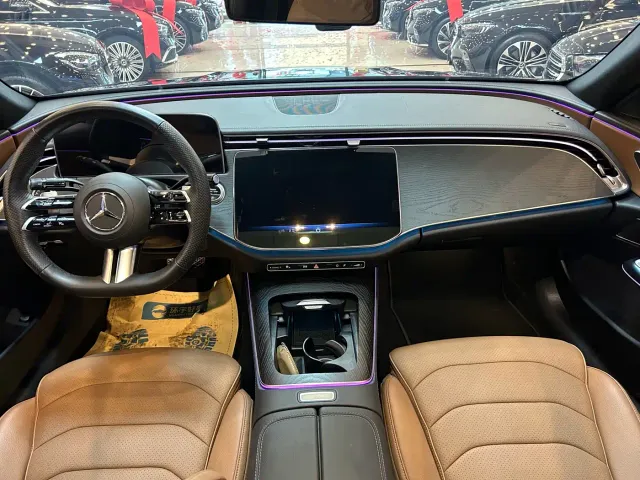 Mercedes-Benz E-Class — Фото автомобиля 10