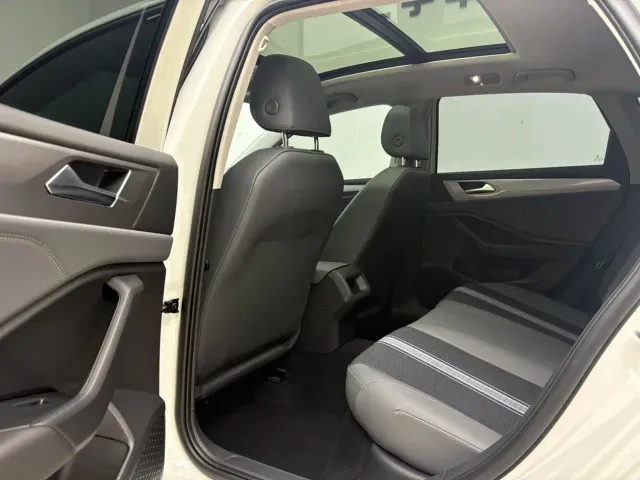 Volkswagen Sagitar — Фото автомобиля 10
