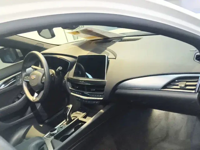 Cadillac CT5 — Фото автомобиля 9