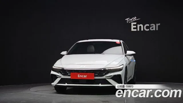 Hyundai AVANTE Новый Avante (CN7) — Фото автомобиля 3