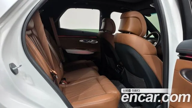 Genesis GV70 — Фото автомобиля 26