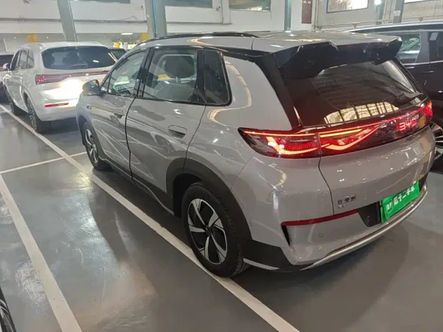 BYD Sealion 05 EV — Фото автомобиля 4