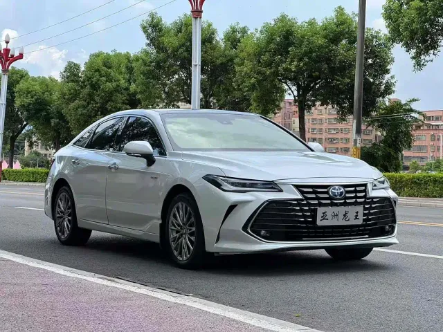 Toyota Avalon — Фото автомобиля 3