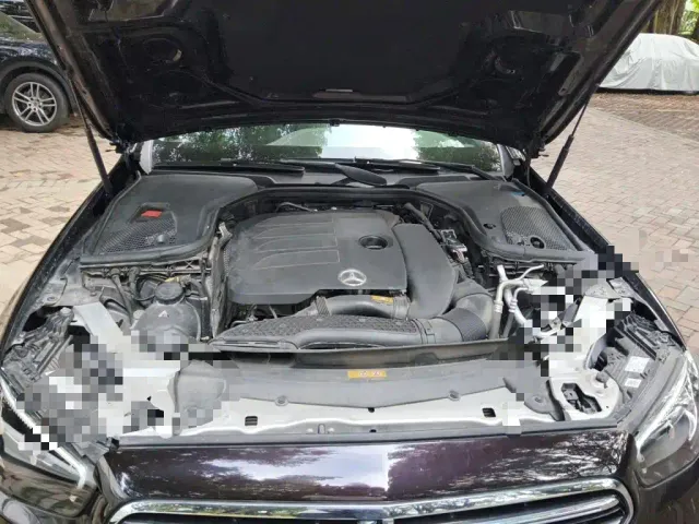 Mercedes-Benz E-Class — Фото автомобиля 21