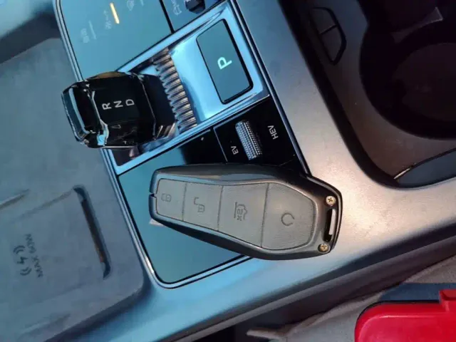 BYD Seal 07 DM-i — Фото автомобиля 8
