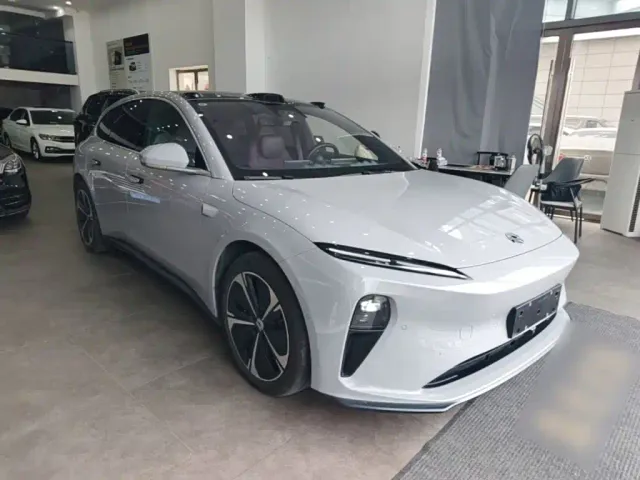 Nio ET5 Touring — Фото автомобиля 3