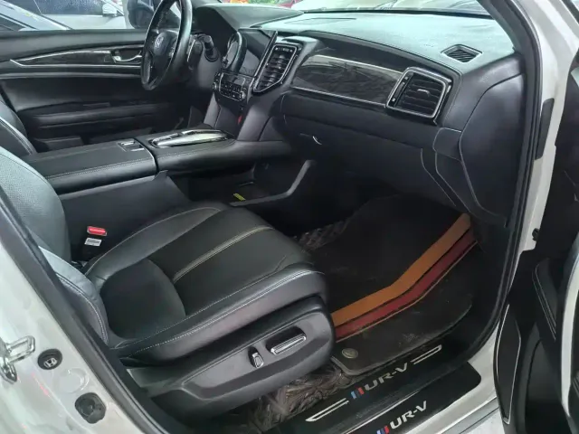 Honda UR-V — Фото автомобиля 11