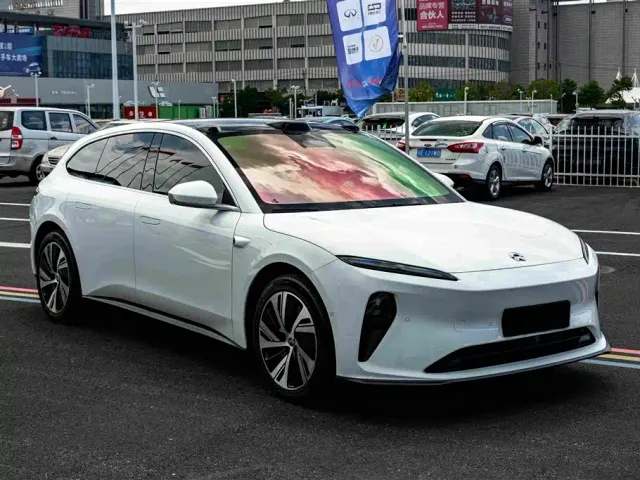Nio ET5 Touring — Фото автомобиля 3