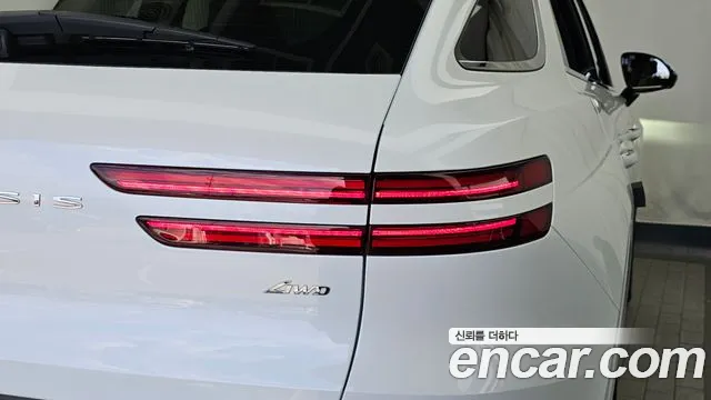 Genesis GV70 — Фото автомобиля 8
