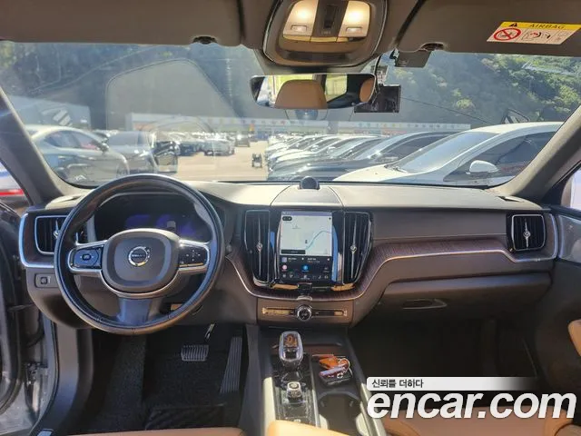 Volvo XC60 2nd Gen — Фото автомобиля 14