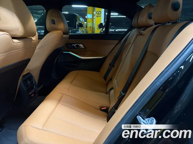 BMW 3 Series — Фото автомобиля 11