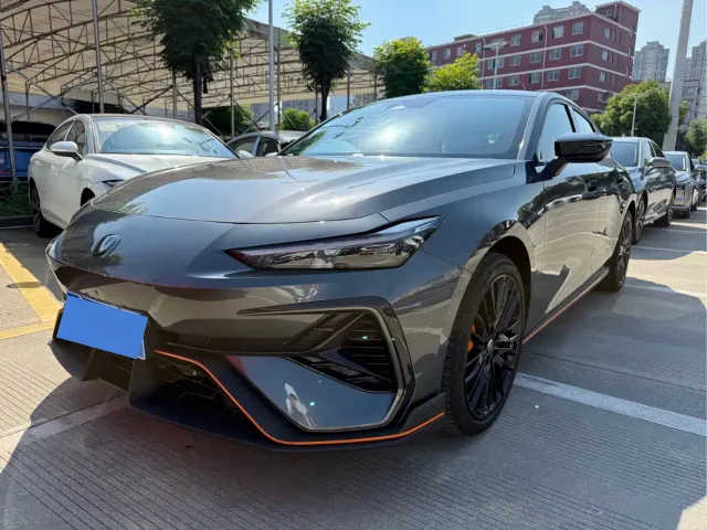 Фотография автомобиля — Changan UNI-V