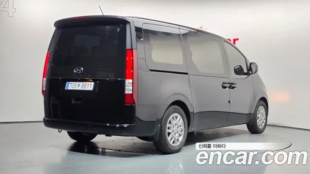 Hyundai Staria — Фото автомобиля 2