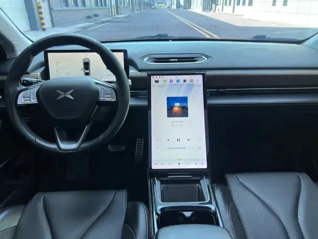 Xpeng P5 — Фото автомобиля 8