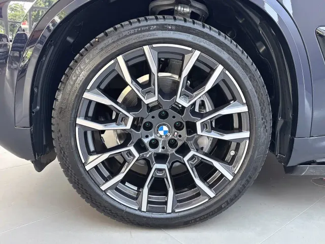 BMW X5 — Фото автомобиля 19