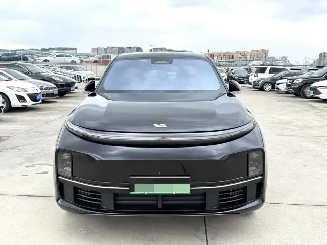 Li Auto L7 — Фото автомобиля 2
