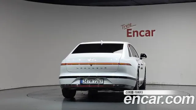 Hyundai Grandeur GN7 — Фото автомобиля 4