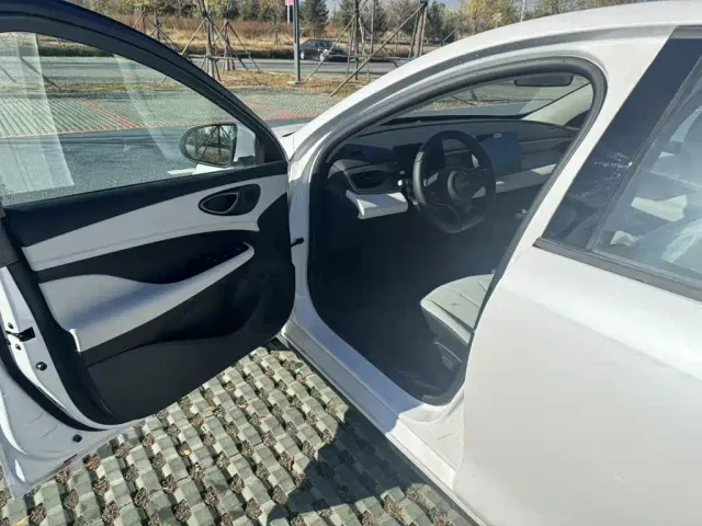 BYD Seal 05 DM-i — Фото автомобиля 15