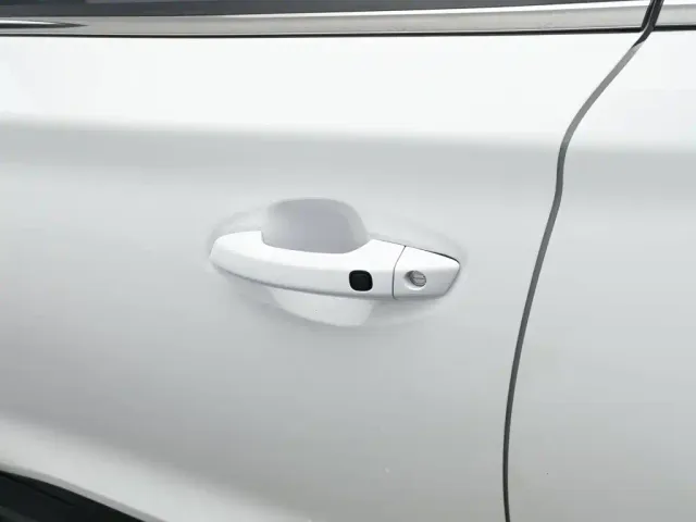 BYD Yuan Pro 2021 401KM Luxury Model — Фото автомобиля 18