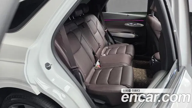 Genesis GV70 — Фото автомобиля 17