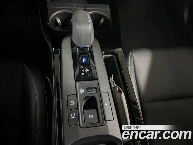 Toyota Prius 5th Gen — Фото автомобиля 11