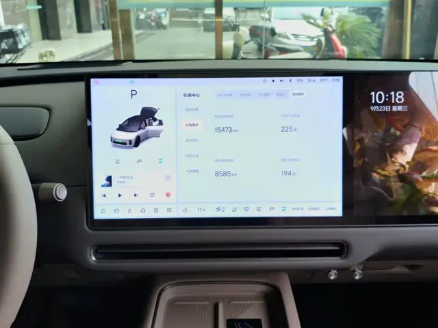 Li Auto Li Auto i6 2025 2WD Base Model — Фото автомобиля 13