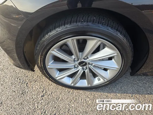 Genesis G70 Новый G70 Бензин 2.5T 4WD — Фото автомобиля 7