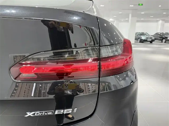 BMW X4 — Фото автомобиля 12